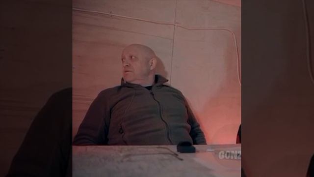Отрывок из интервью, где Евгений Пригожин и Дмитрий «Вагнер» Уткин (за кадром) рассуждают