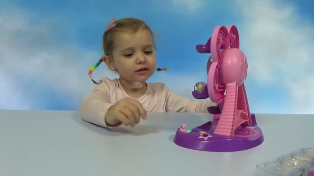Шарики с водой и блёстками игрушки на карусели распаковка игрушки Glitzi Globes Toys Unboxing