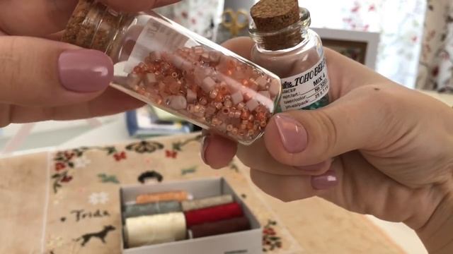 10. Вышивка крестиком. Готовая работа Viva La Frida, покупки и маячки для ножниц