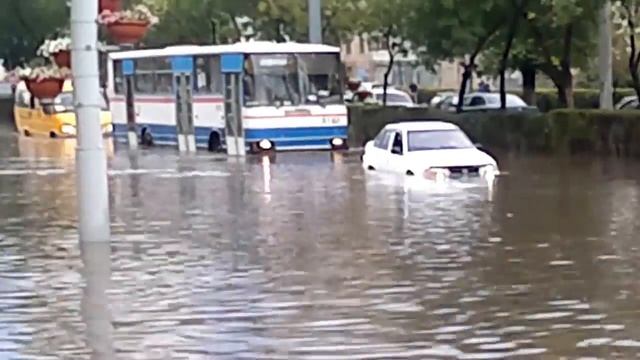 Потоп в Оренбурге Чкалова-Гагарина 24.07.2012