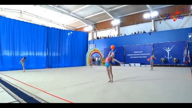Групповое упражнение с 5 мячами, 1 сп.р., 2010-11г., тр.Журавель