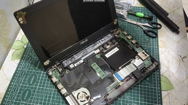 Notebook Asus X200ca Ganti Battrey