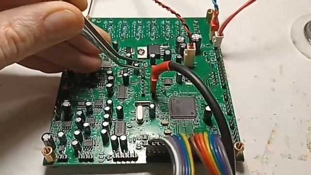 Трансивер Маламут (R3DI), собрал Алексей UR5ZVU.