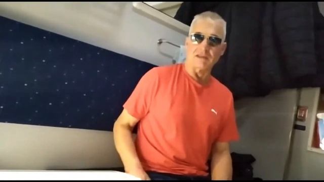 Вагон люкс Укрзалізниця  Поезд Мелитополь Харьков.