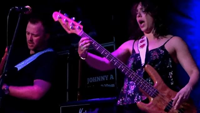DANIELLE NICOLE BAND DONT THINK TWICE 32517 LIVE DETROIT