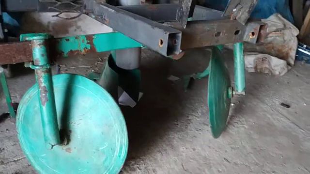 Обзор картофелесажалки, стрелки и окучника в одной навеске