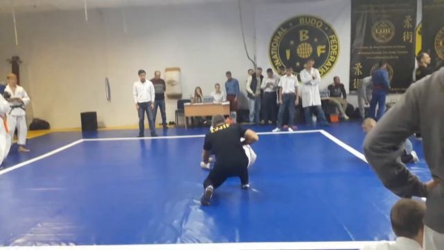 Первый бой синя курточка(2часть)