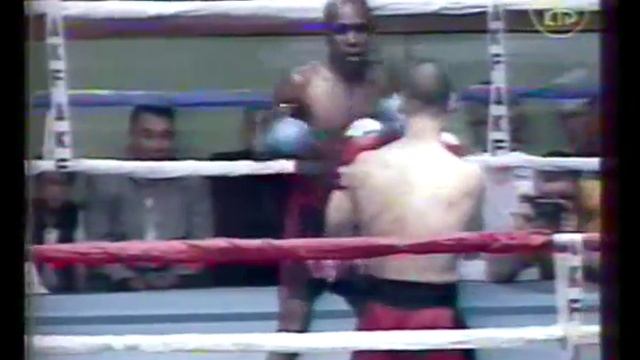 Мирбек Суйунбаев  Кикбоксинг, проф  бой