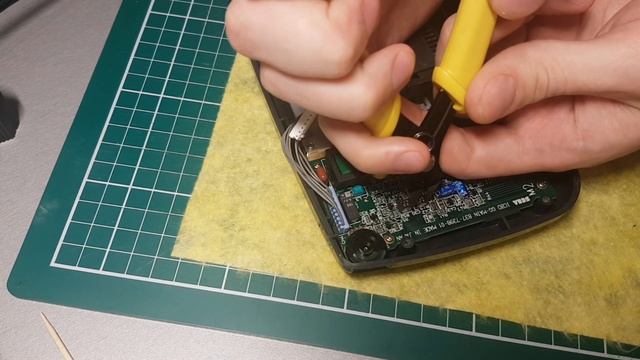 Ремонт Sega Game Gear - замена конденсаторов