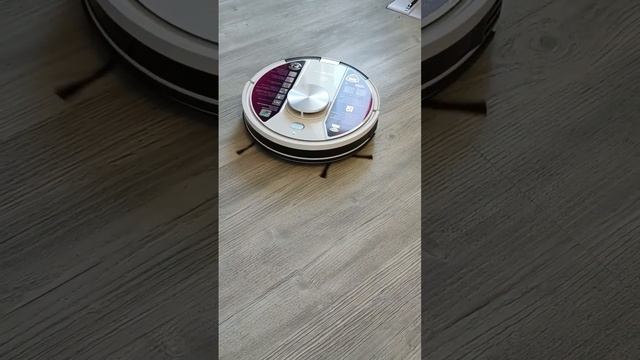 Робот-пылесос Polaris PVCR 3900 IQ Home Panorama Aqua