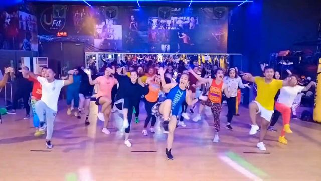 DEJA DE HABLAR BLAH BLAH BLAH  Chesca ft Jon Z  Zumba fitness  Choreo Rulya Masrah