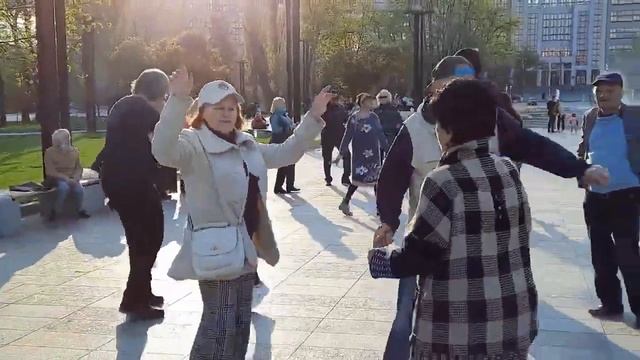 ТЫ МНЕ СКАЗКУ ОБЕЩАЛ!!!!