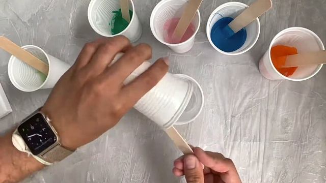 Техника за рисуване с разливен медиум Dirty Pouring на Marabu