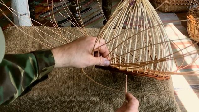 2! Плетение хлебницы, тарелочки из лозы, ивового прута. 2 часть.