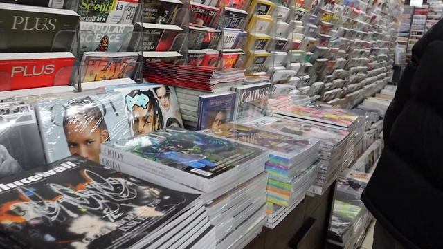 Vlog: Making Friends, Impulsive Shopping, & Signing With Ford Models Digital!