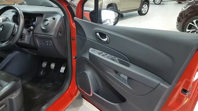 181L2476 - 2018 Renault Captur SIGNATURE X NAV 1.0TCE 90BHP 19,995