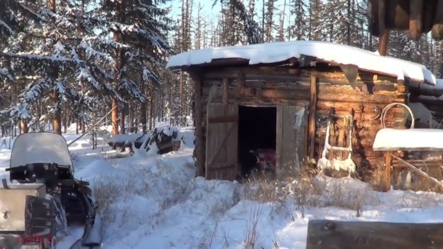 Зимовье. Обзор избы.