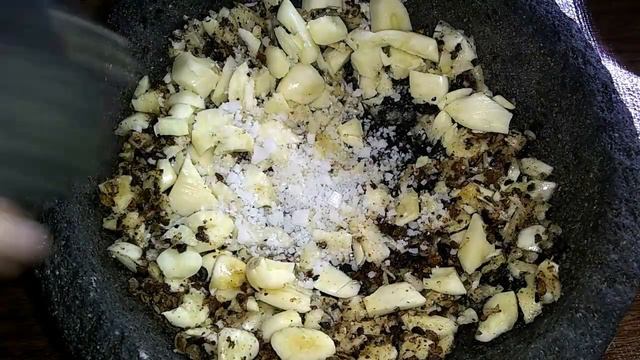 CAMARONES AL MOJO DE AJO