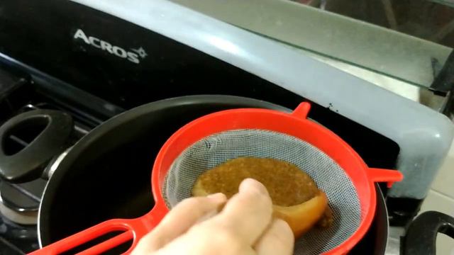 Chicharrón En Salsa De Guajillo