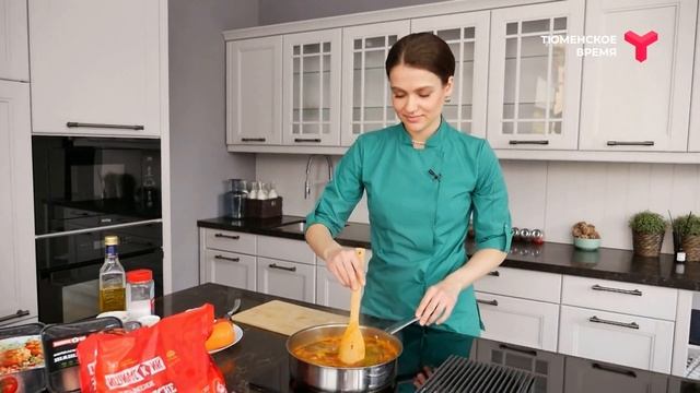 Вкусный суп с пельмешками