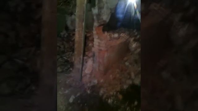 Ломать.  Стены