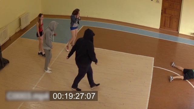 Вырубил физрука Скрытая камера