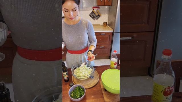 Пирог с яйцом и зелёным луком #нежно #вкусно #пп #безмуки