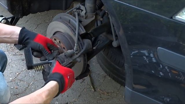 Замена тормозных колодок и дисков