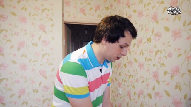 Unboxing Of Sushi Rolls From Takeaway Shop. 