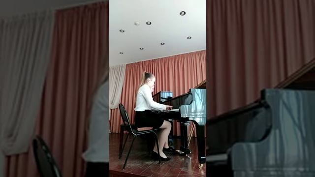 Варламова Ксения.6 класс, 11 лет.Шипилова Алина.5 класс,12 лет.