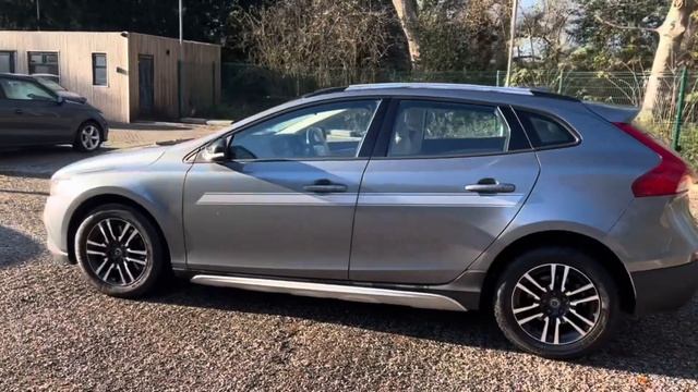 Volvo V40 Cross Country 1.5 T3 Hatchback 5dr Petrol Auto Euro 6 (s/s)