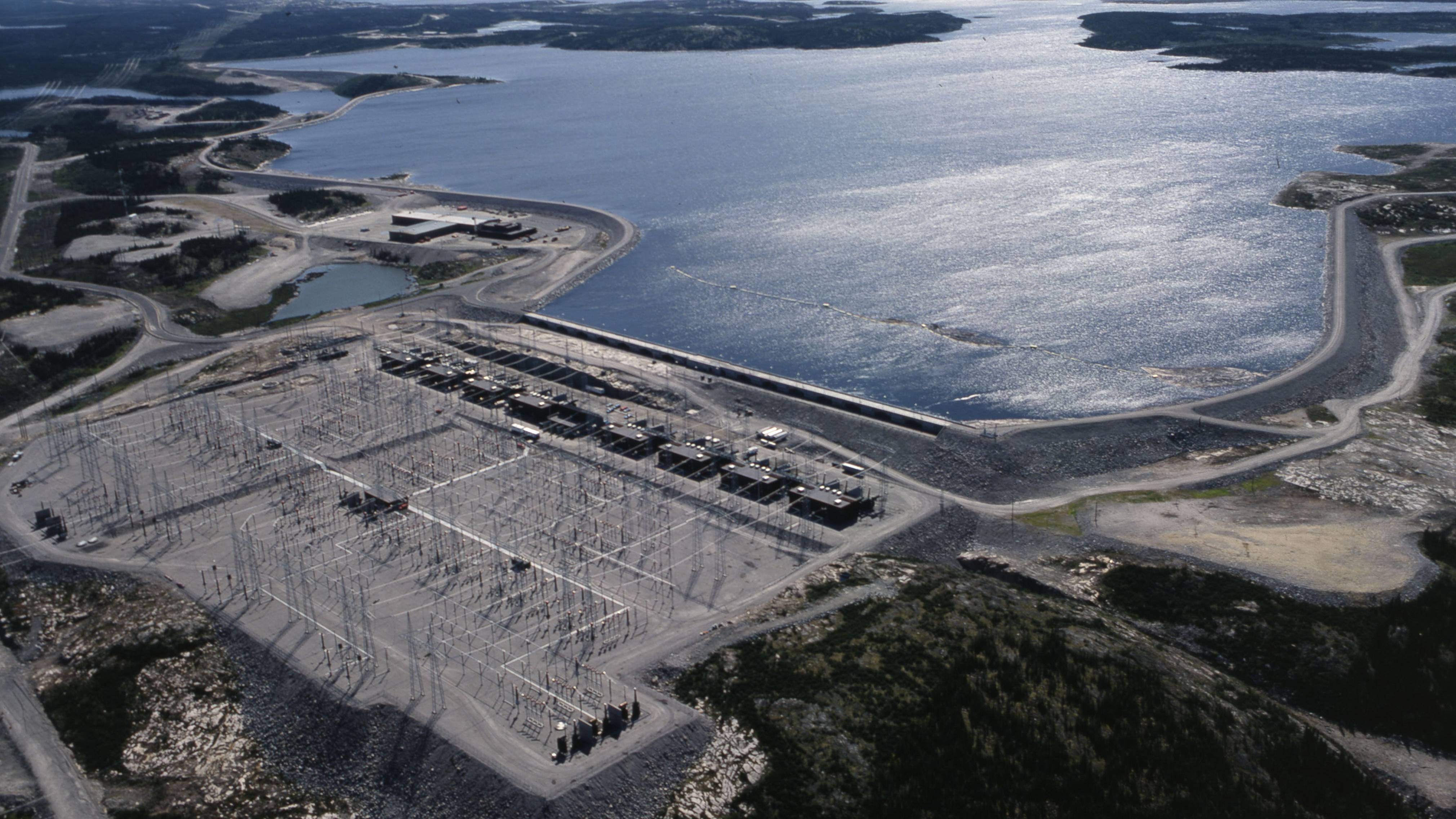 EES EAEC . The largest power plants.  Robert- Bourassa HPP