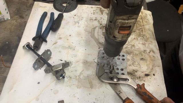 Умелый Мастер-Сантехник-Электрик