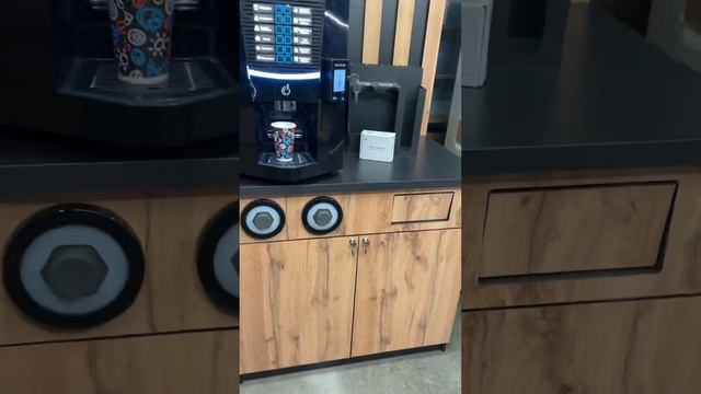 Стойка для кофейни самообслуживания