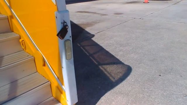 Самолет Боинг 767-300. AZUR AIR