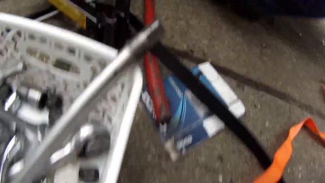 Auxiliary Drive Belt Replacement On Ford Mondeo MK3.