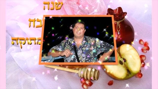 Как украсить стол к Новому году в стиле ретро