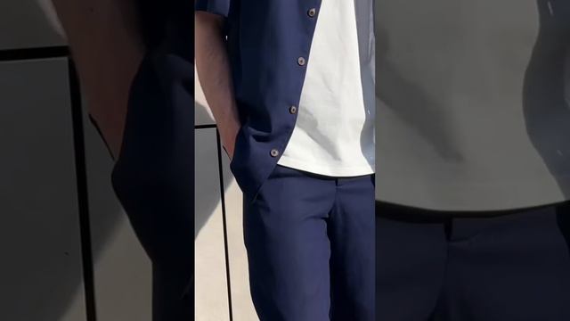 Синій лляний костюм  з сорочкою та брюками