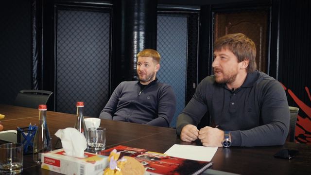 БОКСЕР Денис Берінчик йде в MMA???