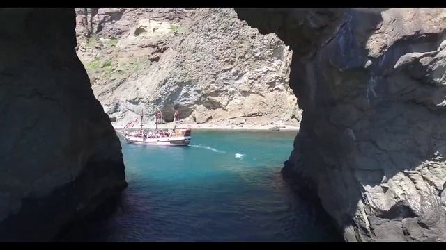 Морская прогулка вдоль Кара-Даг, Крым, Золотые Ворота. Причал 