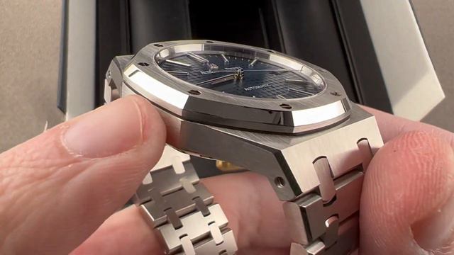 Unboxing the Audemars Piguet Royal Oak 15400ST.OO.1220ST.03 Audemars Piguet Watch Review