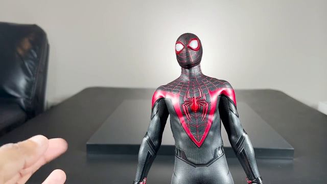Hot Toys - Spider-Man: Miles Morales -  Unboxing  Review