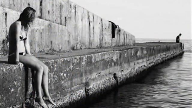 Бумбокс - ресницами касаясь неба плакала