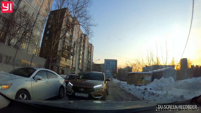 Хачик тупая.