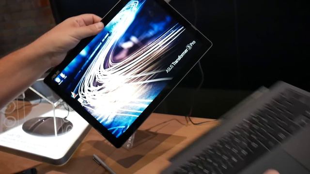 ASUS Transformer 3 Pro @ IFA 2016