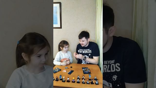 РАСПАКОВКА LEGO MINIFIGURES HARRY POTTER   2 Часть, Диана говорит без умолку !!!