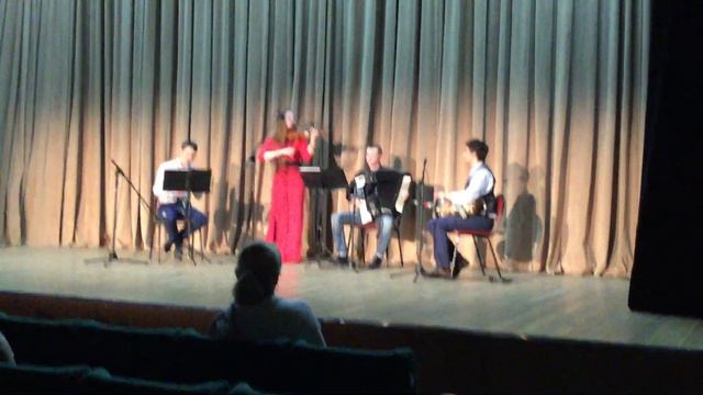 Трогательная Еврейская мелодия на скрипке ( всем смотреть !!!)