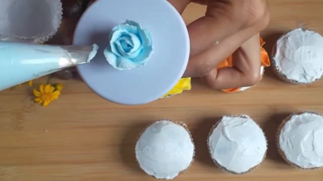 Father's Day Gift Idea 🇳🇵| How To Make Letter A Cupcake Box | Beautiful Floral Piping Video