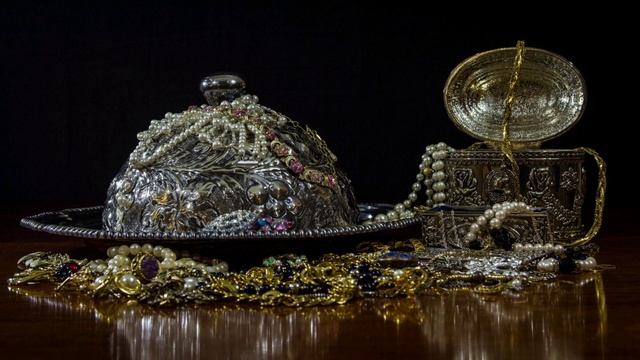 Сонник Драгоценности. Сонник толкование Драгоценности. К чему снится Драгоценности.