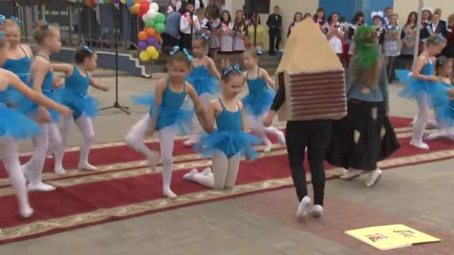 Детский танцевальный коллектив  Мордово  Последний звонок 2019 года